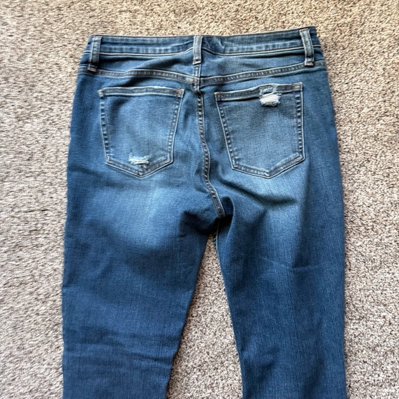 Silver Jeans Blue Distressed Beau Patches faded Denim 29 x 28.5 womens - Picture 12 of 12